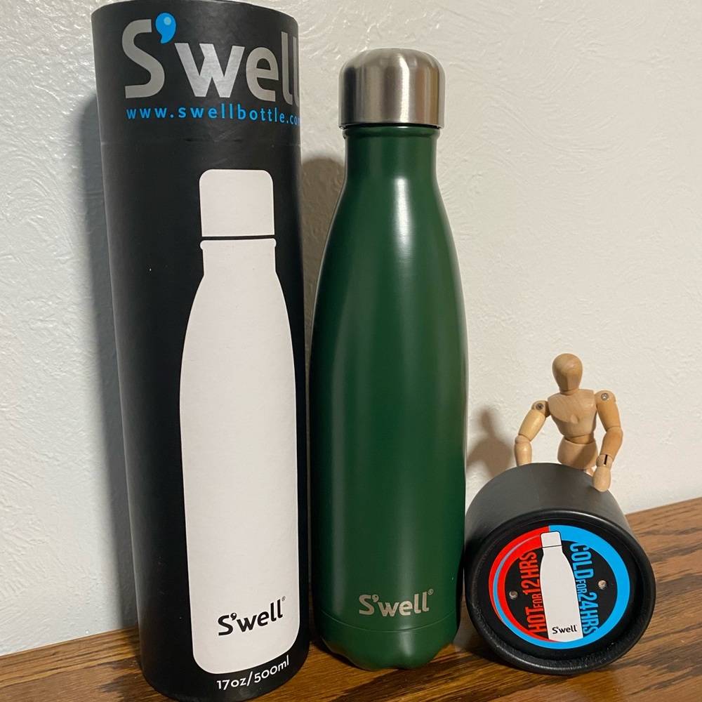 NEW S’well insulated water bottle 17 oz